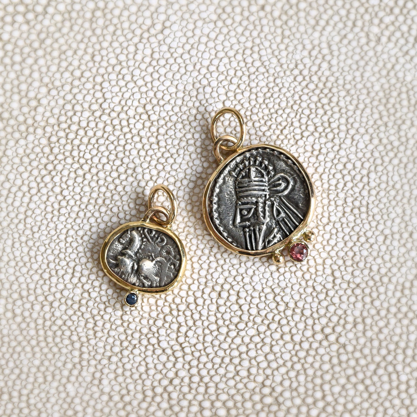 Celtic Quinarius Coin with Sapphire (58 - 50 BCE)